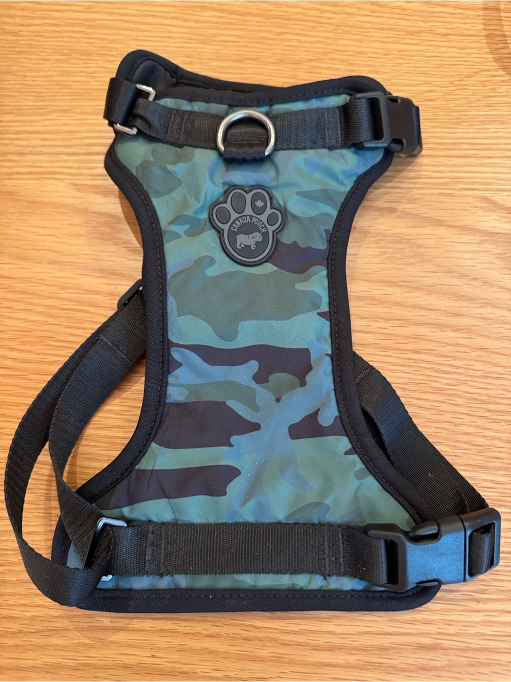Canada Pooch never used/NWOT Camo Padded Dog Harness w Front/Back D-Ring